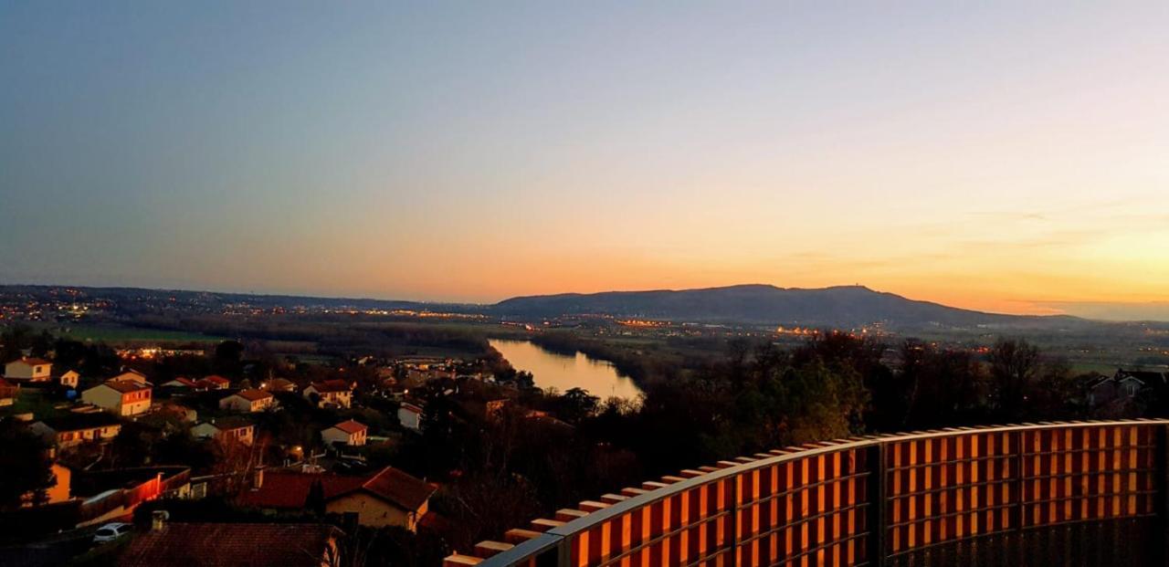 Hotel Rene Egger Trévoux Zewnętrze zdjęcie